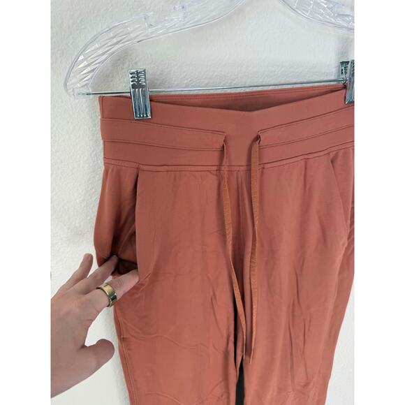 Lululemon Ready to Rulu Jogger in Desert Sun Size 4 - Picture 5 of 7